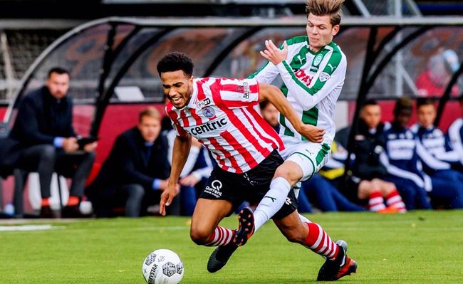 成功将球投 成功将球投