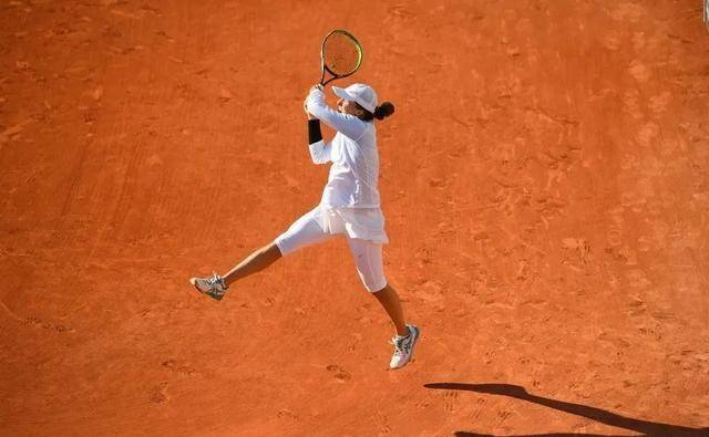 憑藉其出色 憑藉其出色